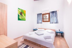 A photo of one of the large bed bedroo of the two-bedroom apartment